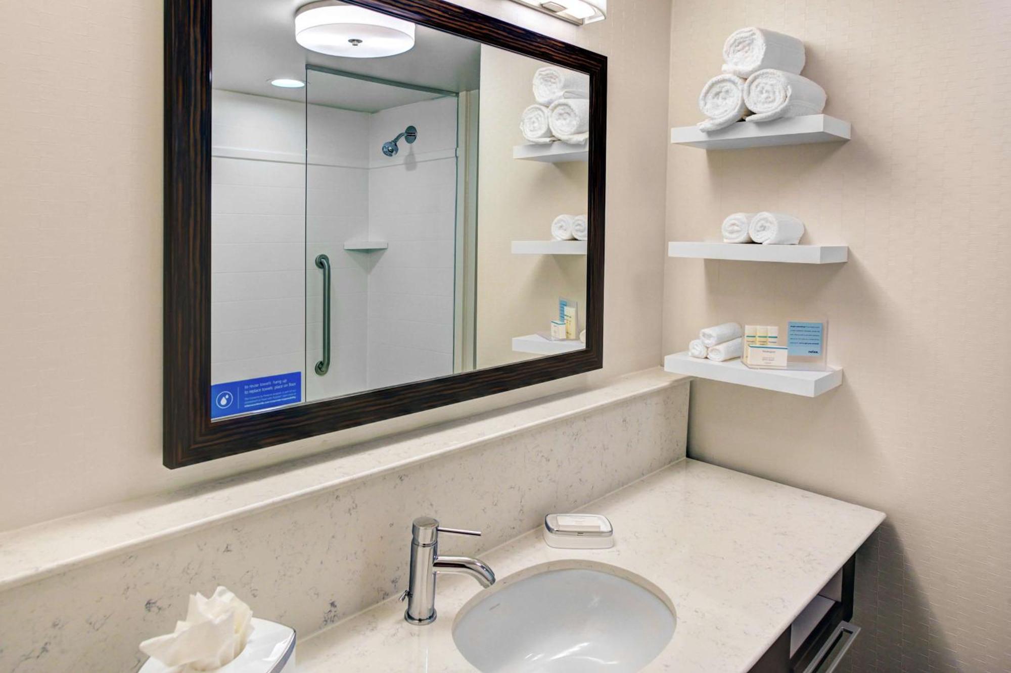 Hampton Inn & Suites By Hilton Atlanta Perimeter Данвуди Экстерьер фото