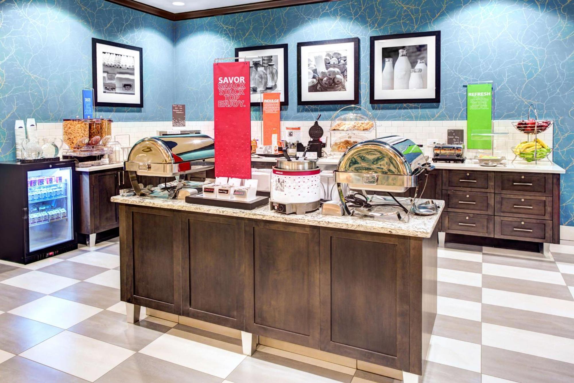 Hampton Inn & Suites By Hilton Atlanta Perimeter Данвуди Экстерьер фото