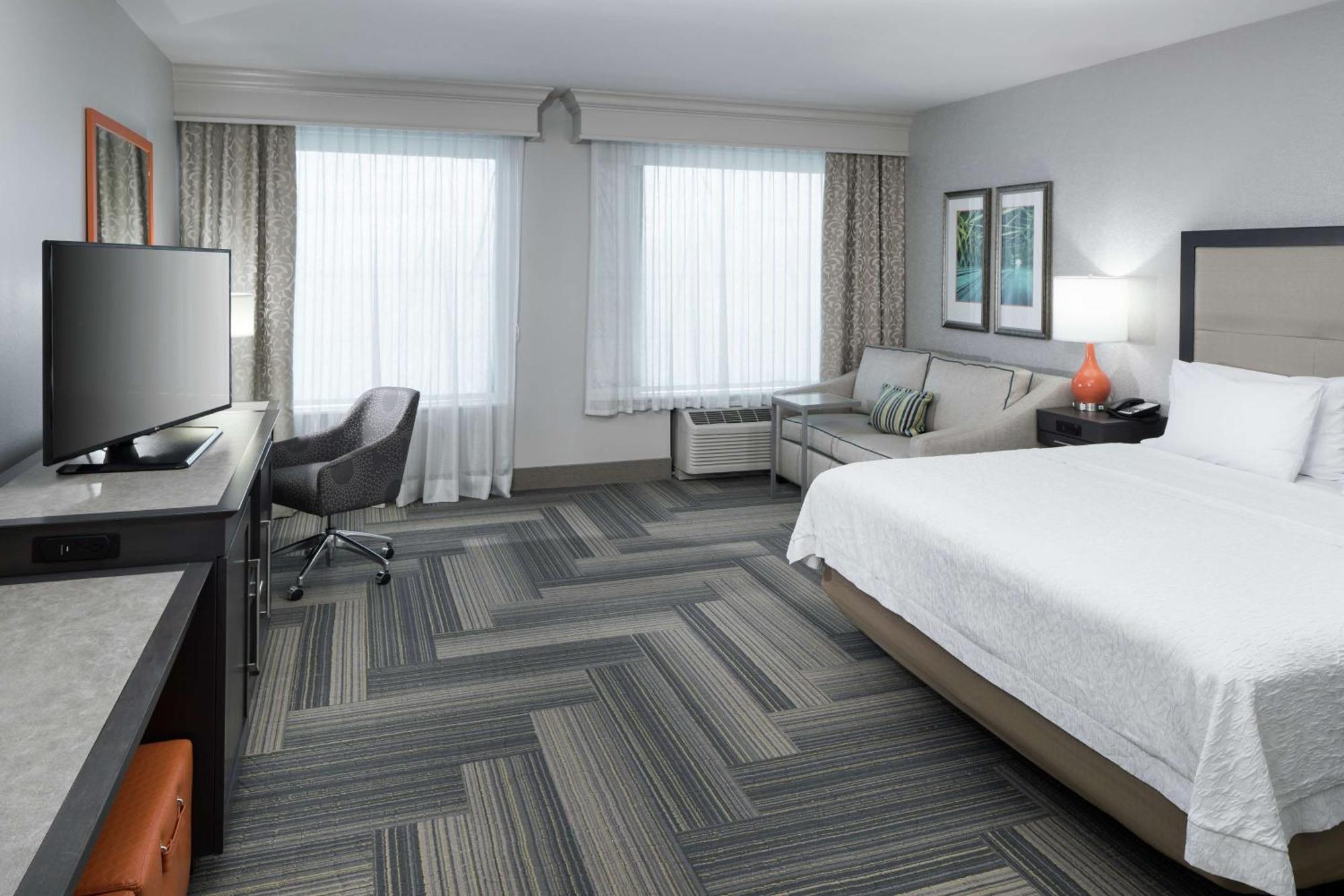 Hampton Inn & Suites By Hilton Atlanta Perimeter Данвуди Экстерьер фото