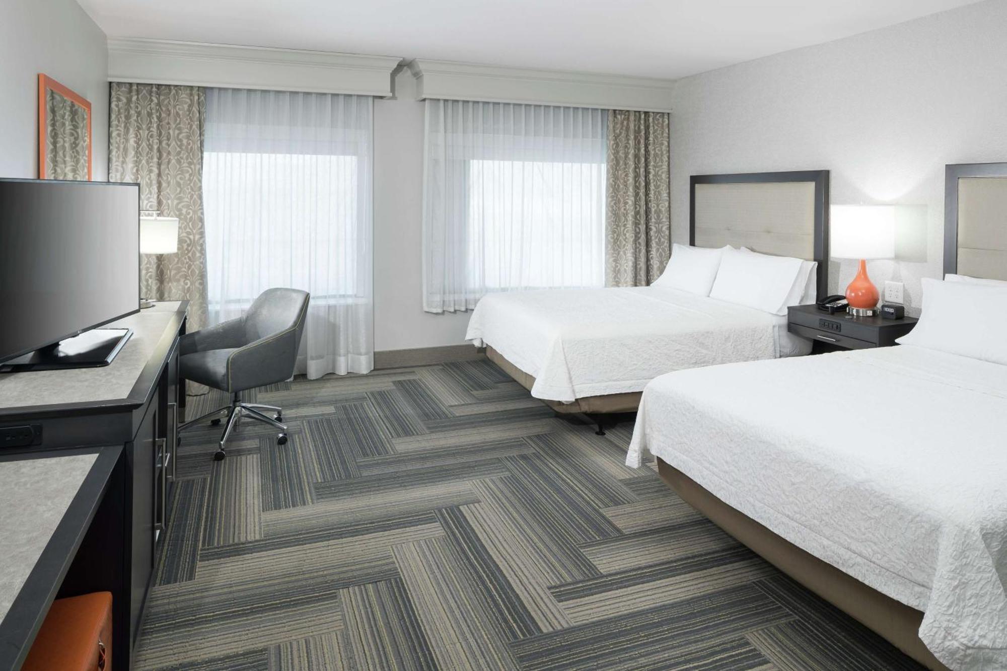 Hampton Inn & Suites By Hilton Atlanta Perimeter Данвуди Экстерьер фото