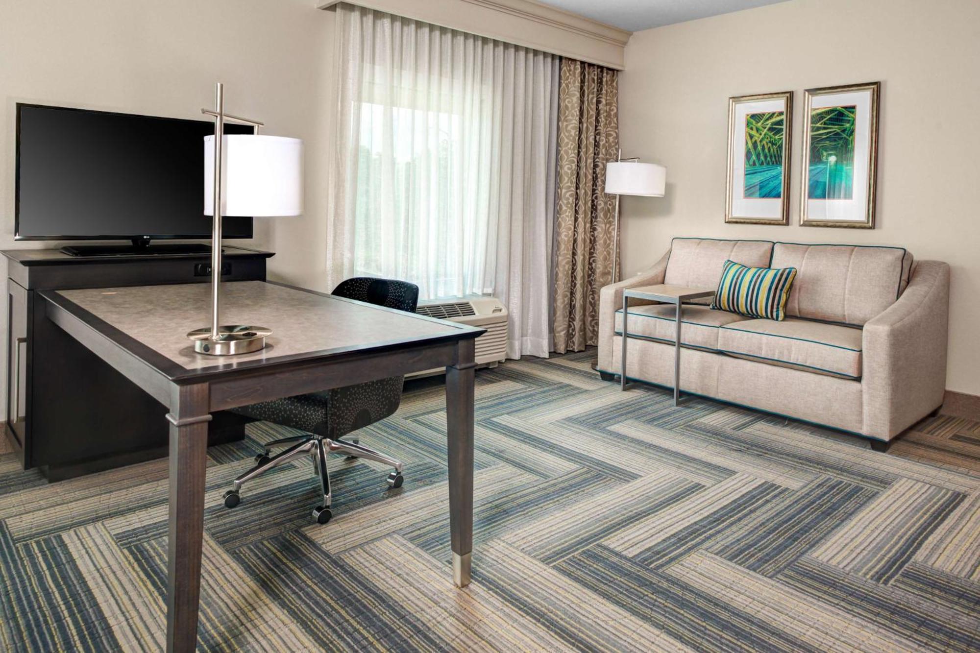 Hampton Inn & Suites By Hilton Atlanta Perimeter Данвуди Экстерьер фото